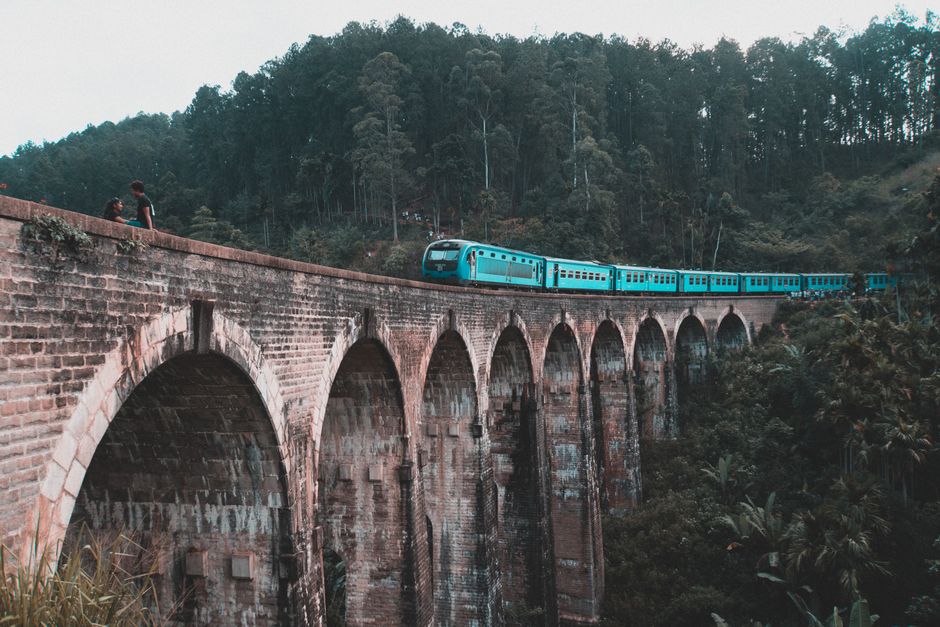 Ella Train and Nine Arch Bridge